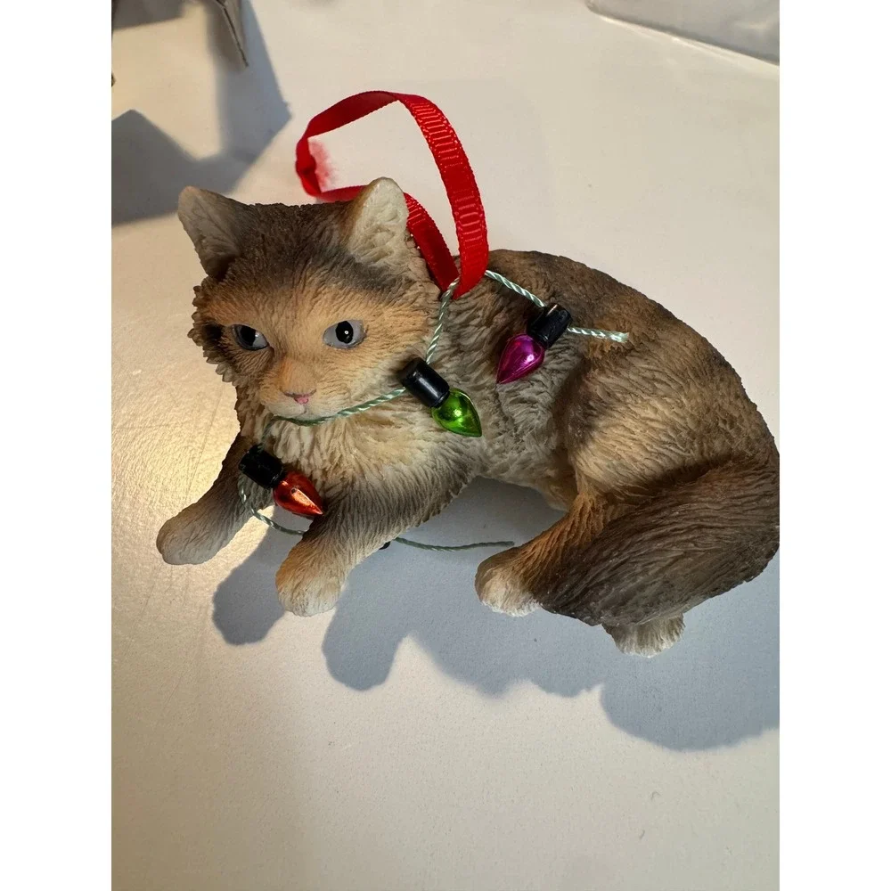 Sandicast Cat in Christmas Lights‎ Ornament New in Box